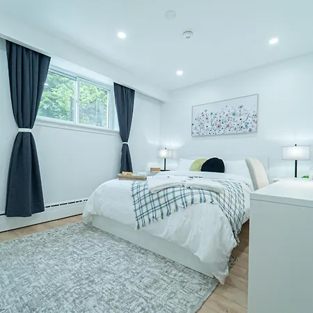 Cozy Double Private Room, Comfy Bed, Free Parking